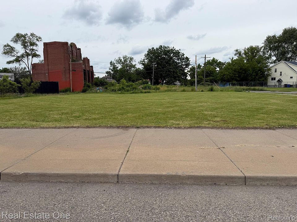 1st image of 6510 W Warren Ave