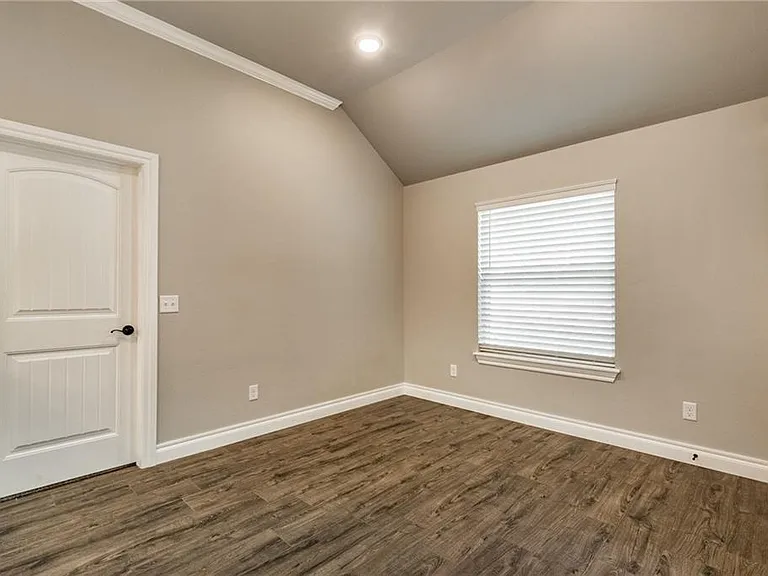 2816 Oak Hill Ave — Photo 7