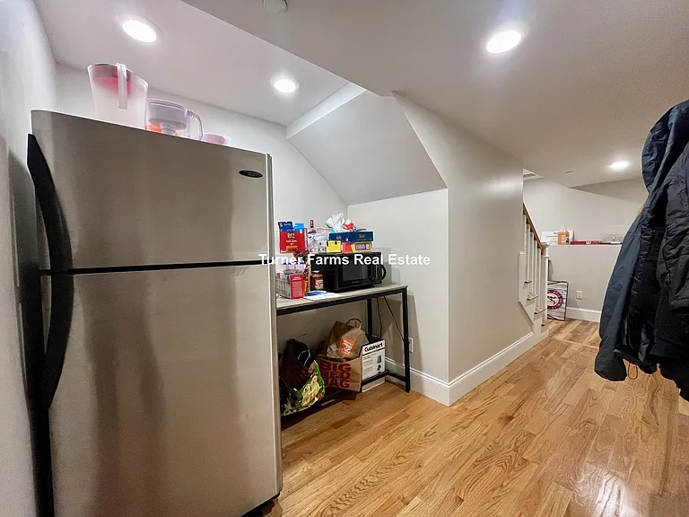 6 Fern St #R — Photo 15