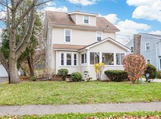 150 Meadow Dr, Rochester, NY 14618