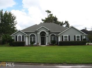 100 Lakeview Ct, Kingsland, GA 31548