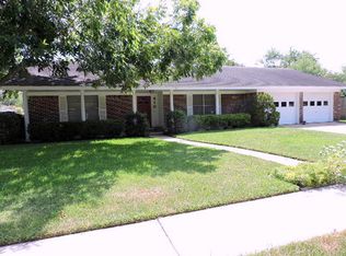 410 Salisbury Ln, Victoria, TX 77904