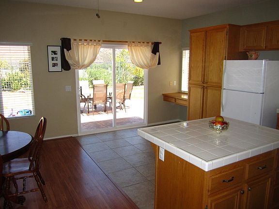 5th image of 3208 Meadow Crest Pl