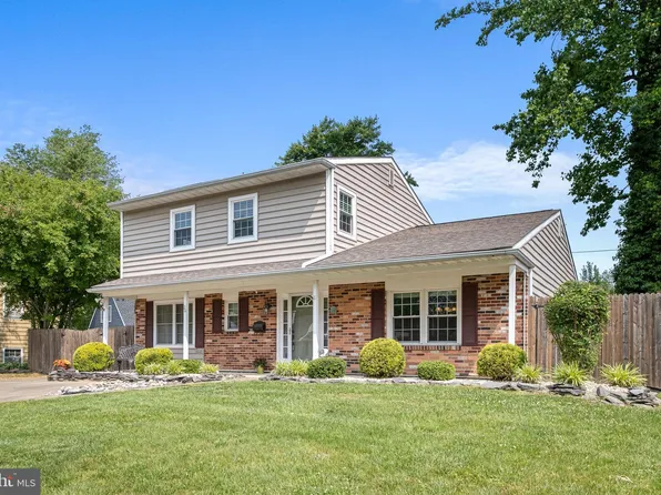 26 Ardmore Rd, Newark, DE 19713