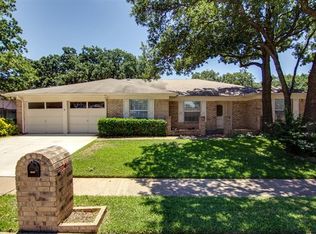 3332 Derby Cir, Bedford, TX 76021