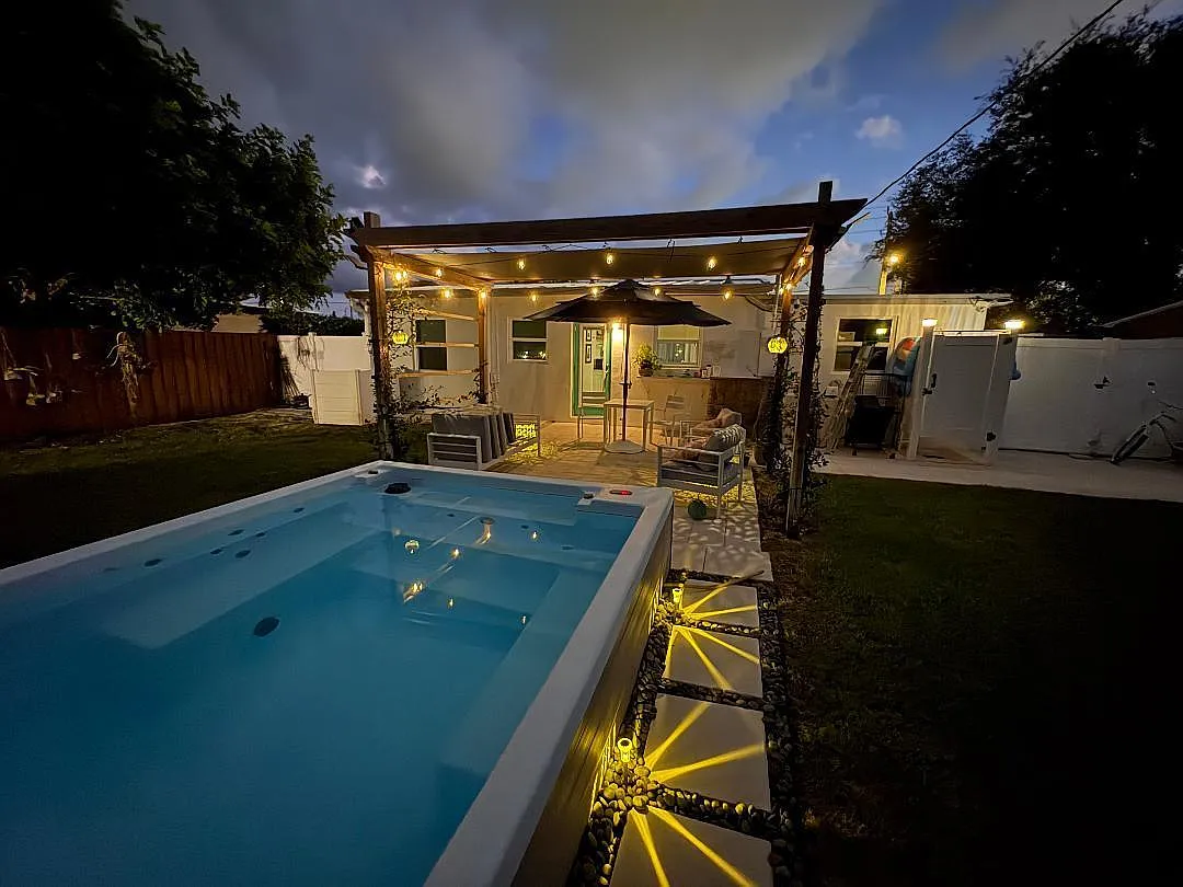 2 bed, 1.5 bath, 754 sqft, $5,000 — Photo 2