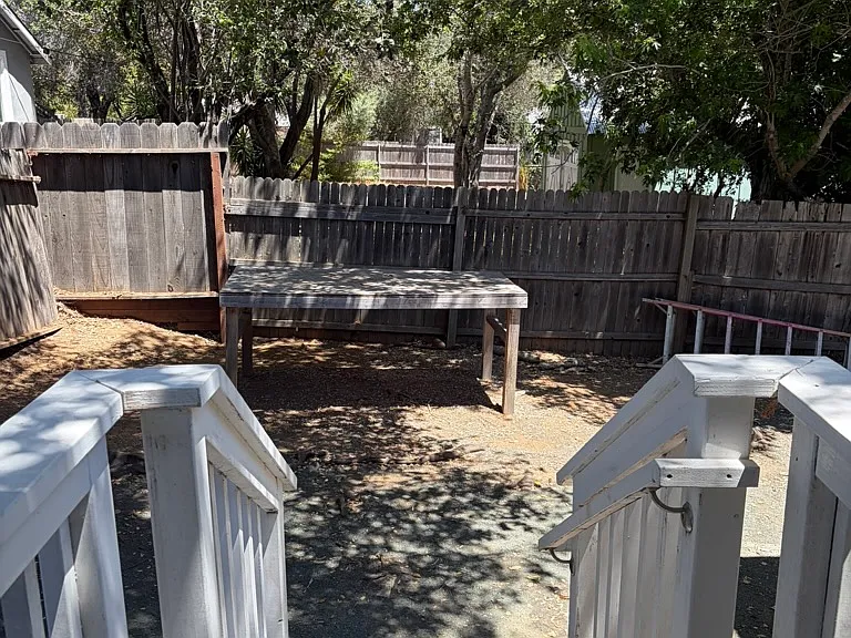 316 E Foothill Blvd — Photo 8