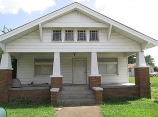 102 Kimberly Ave, Muscle Shoals, AL 35661