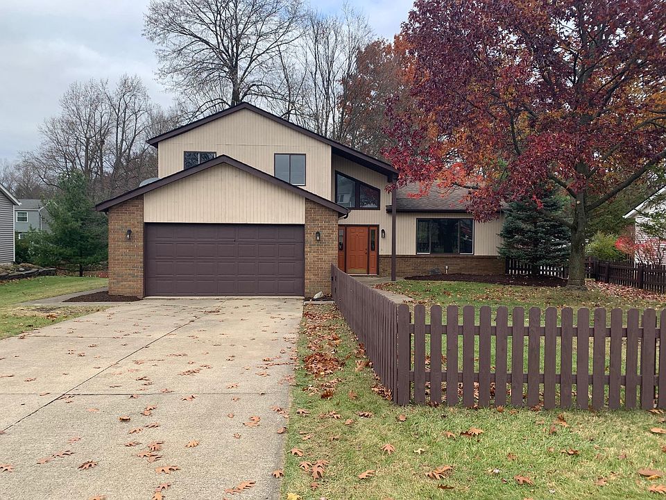 1st image of 1081 Oakbrooke Dr