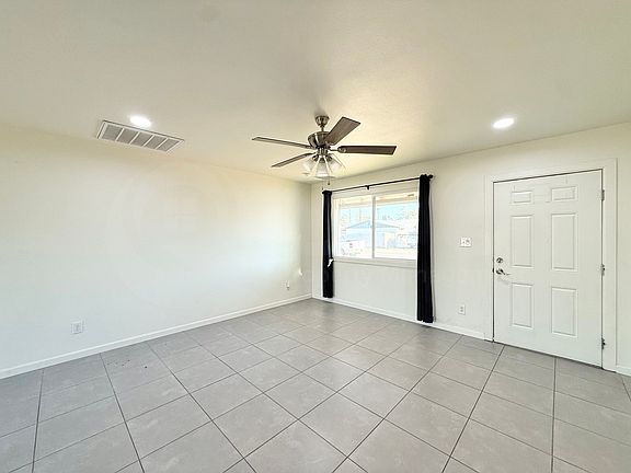 5th image of 4850 W Windsor Ave