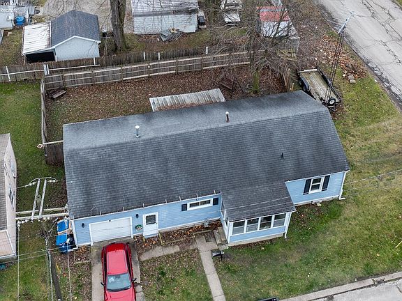 2nd image of 845 Maryland St