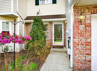 19 Cooper Ln, Millington, NJ