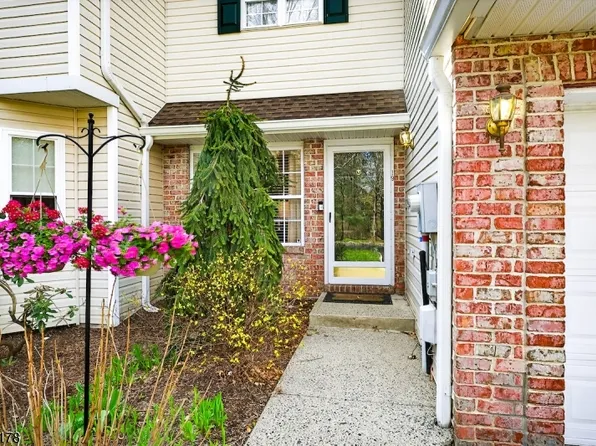 19 Cooper Ln, Long Hill Twp., NJ 07946