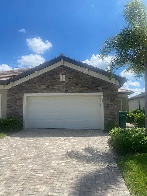 3 bed, 1583 sqft, $2,950 — Photo 4
