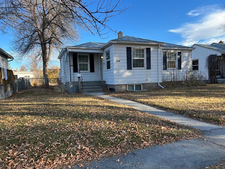 1st image of 214 E Jackson Ave