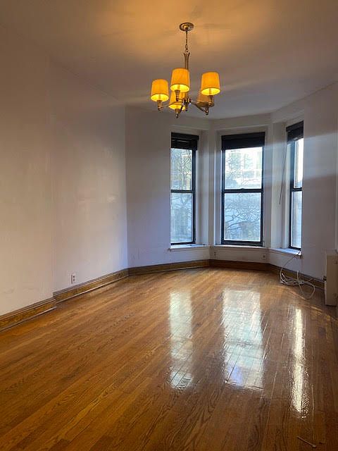 1st image of 138 W 70th St #2
