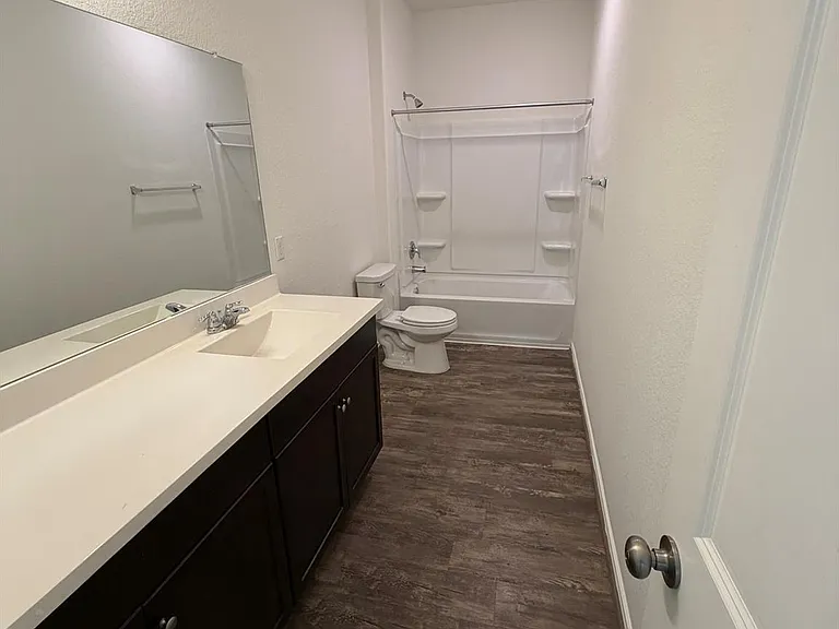 109 High Hill Cv — Photo 11