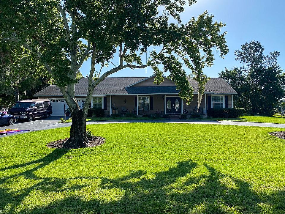 1st image of 8 Crystal Waters Dr