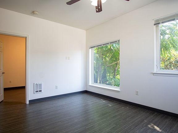 3rd image of 103 S Meade St #25