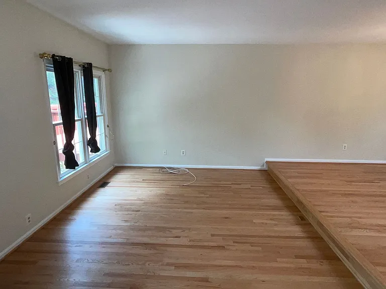 1311 Templeton Pl — Photo 11