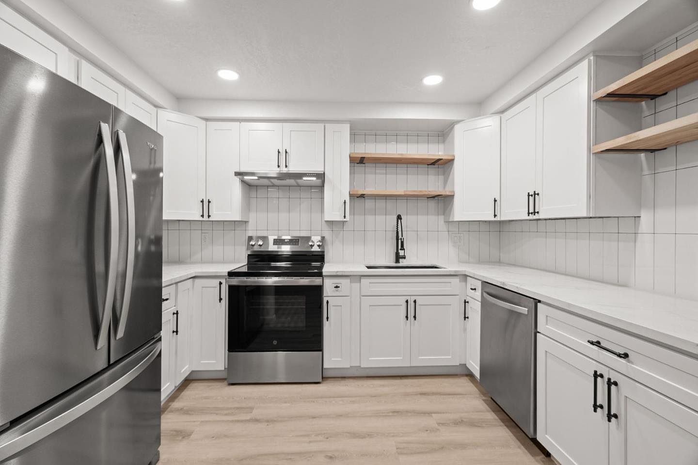1033 Crestview Dr APT 207, Mountain View, CA 94040 | Zillow