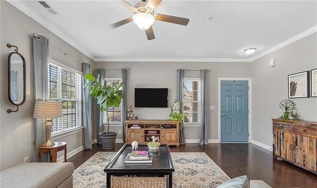 2 bed, 1388 sqft, $2,049 — Photo 4