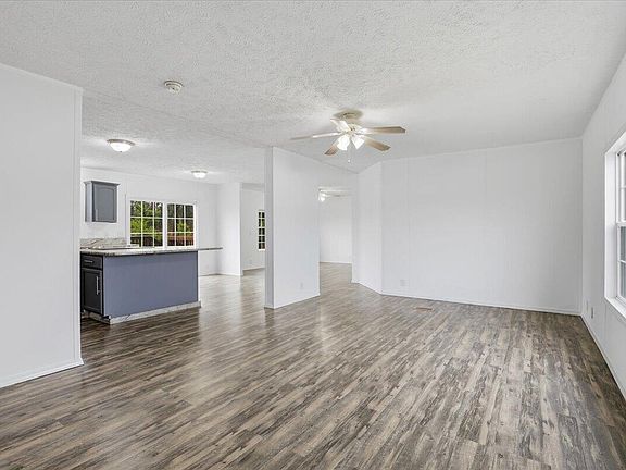 3rd image of 313 Myers Rd