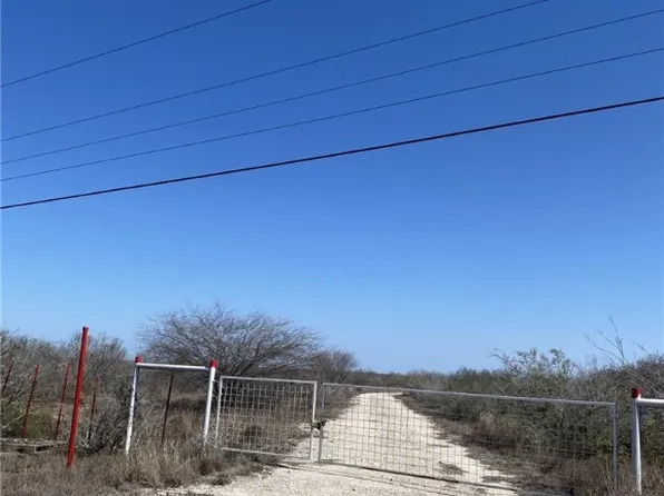 142 Toro Spur #13, San Diego, TX 78384