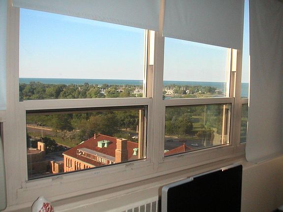 2nd image of 3950 N Lake Shore Dr #14