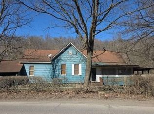 4386 Cross Creek Rd, Wellsburg, WV 26070