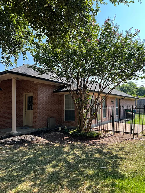 3 bed, 1591 sqft, $2,300 — Photo 4