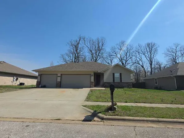 1404 S Kristopher Ave, Republic, MO 65738