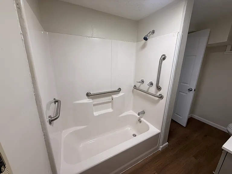 52 W Washburn St #C — Photo 13