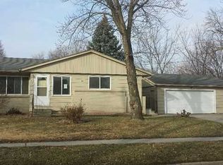4024 E 10th St, Des Moines, IA 50313