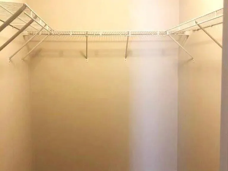 124 N Springview Dr — Photo 16