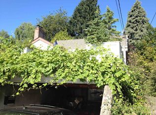 8515 16th Ave NE, Seattle, WA 98115