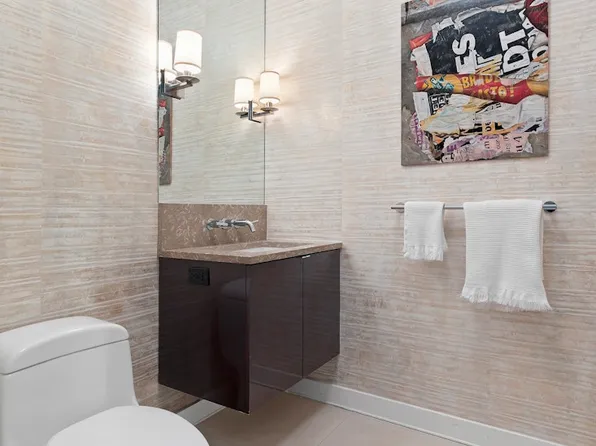 520 West 19th Street image 9 of 12