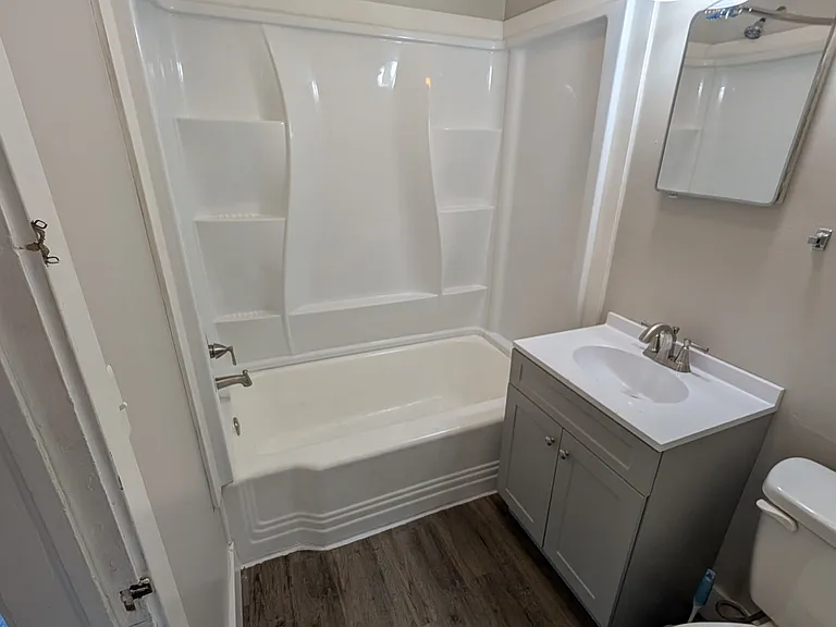 801 W Ash Ave #EL — Photo 3