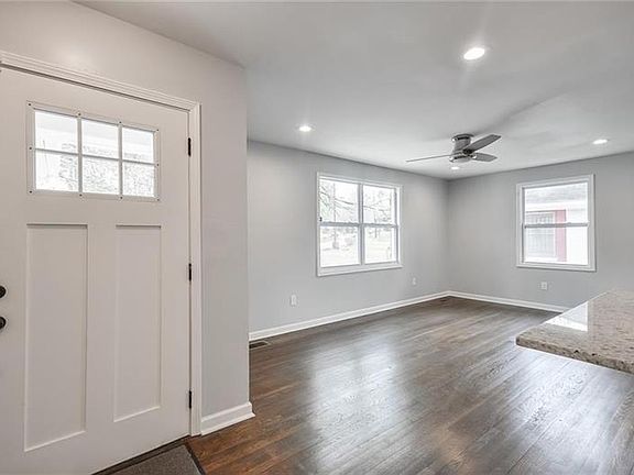 4th image of 1899 Boulderview Dr