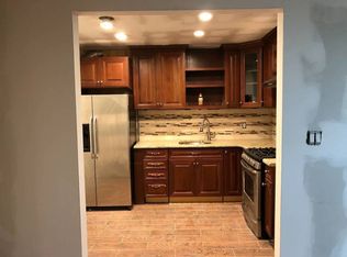 8951 240th St, Bellerose, NY 11426