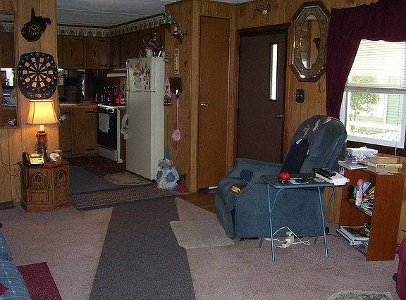 4th image of 80 Birch Dr