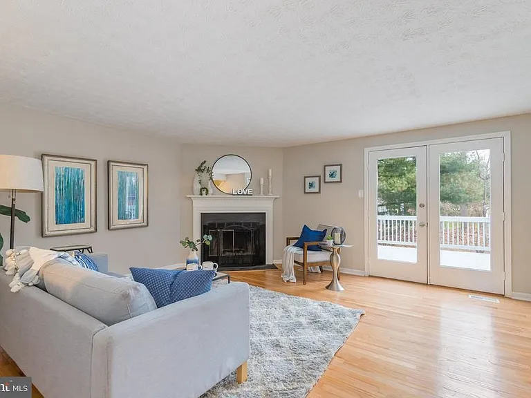 1334 E Spring Meadow Ct — Photo 8