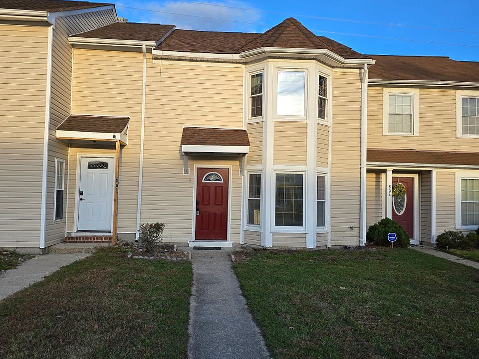 1st image of 806 Diploma Ct