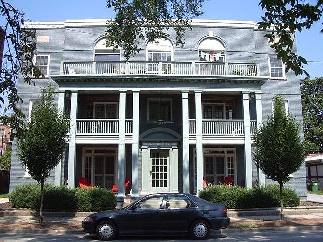 706 North Belmont - Museum District