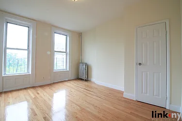 Rented by Link NY Realty