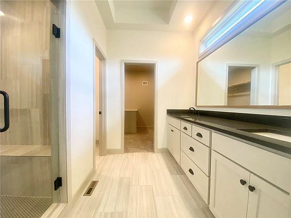 3rd image of 13483 Terrace Park Dr