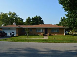 308 Hillcrest Dr, Windsor, MO 65360