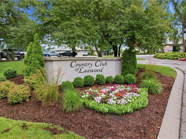 12739 Overbrook Rd, Leawood, KS 66209