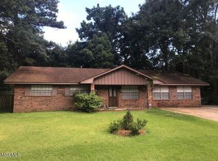 13109 Windsor Porte, Ocean Springs, MS 39564