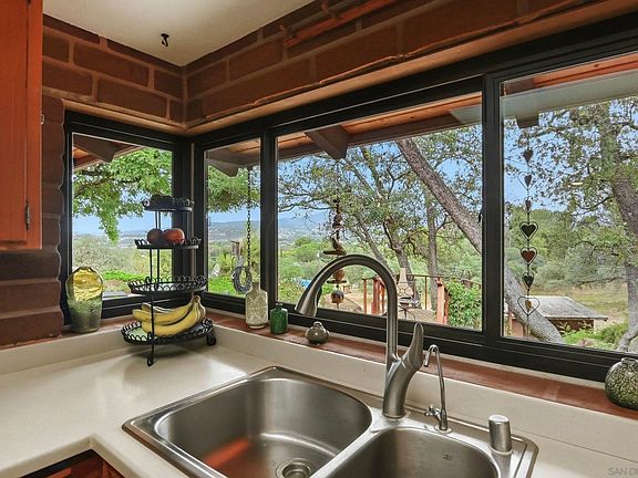5th image of 1266 Alpine Heights Rd